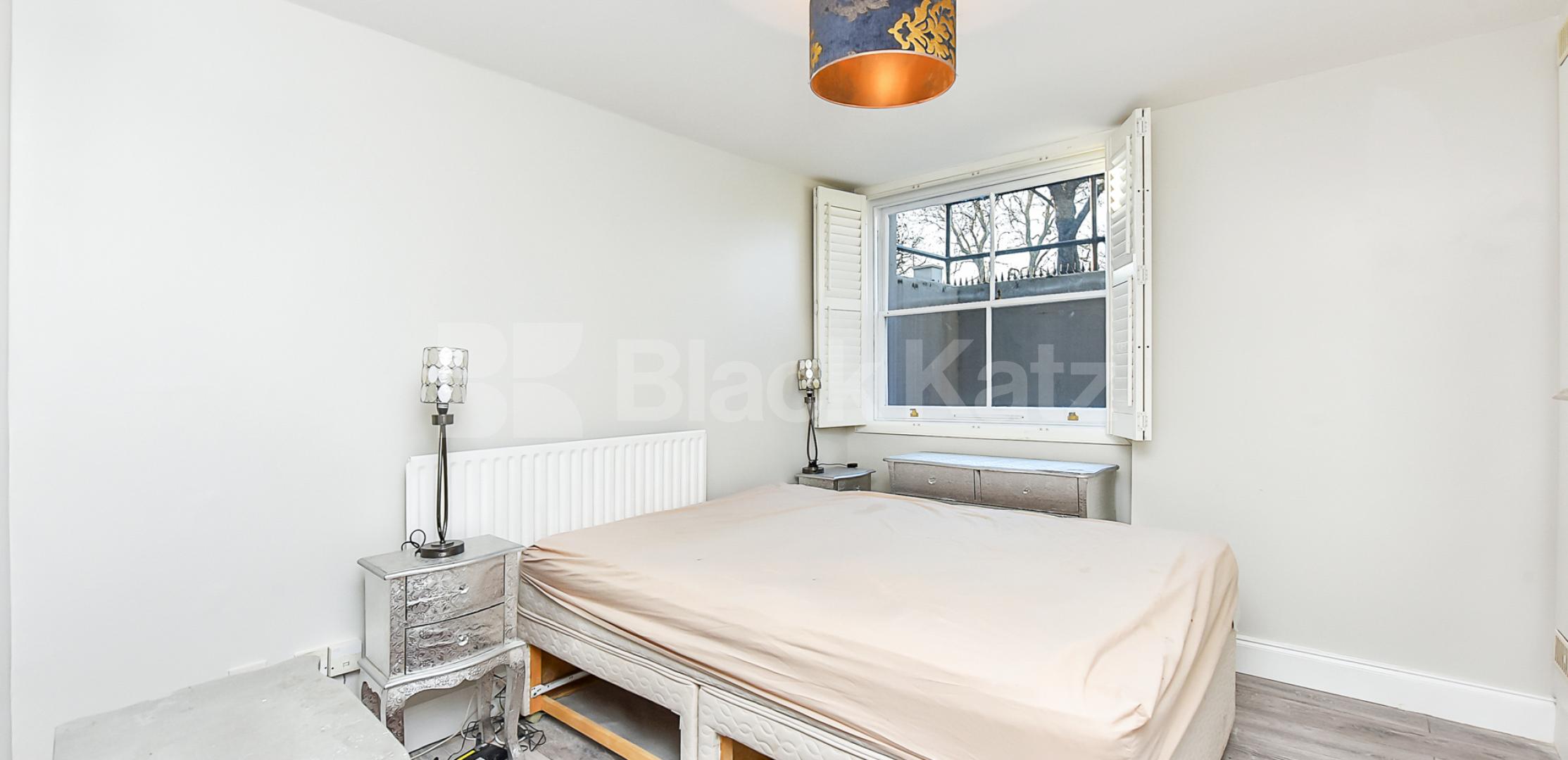			UNDER OFFER , 2 Bedroom, 1 bath, 1 reception Apartment			 Clapham Common South Side, Clapham Common